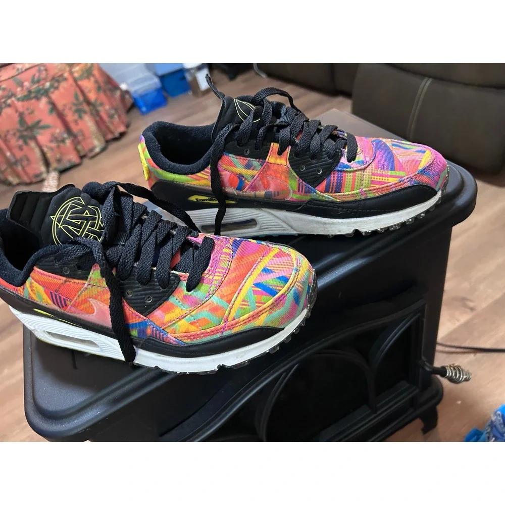 Nike Air Max 90‎ Mens Colorful Geometric Print Athletic Shoes
